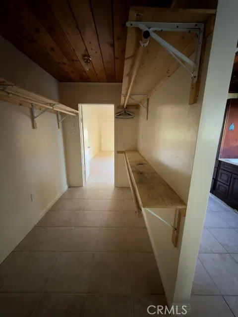 https://cdn.realtyfeed.com/cdn/127/306644202/946cafac1f938244091ae9884f6b6237.webp