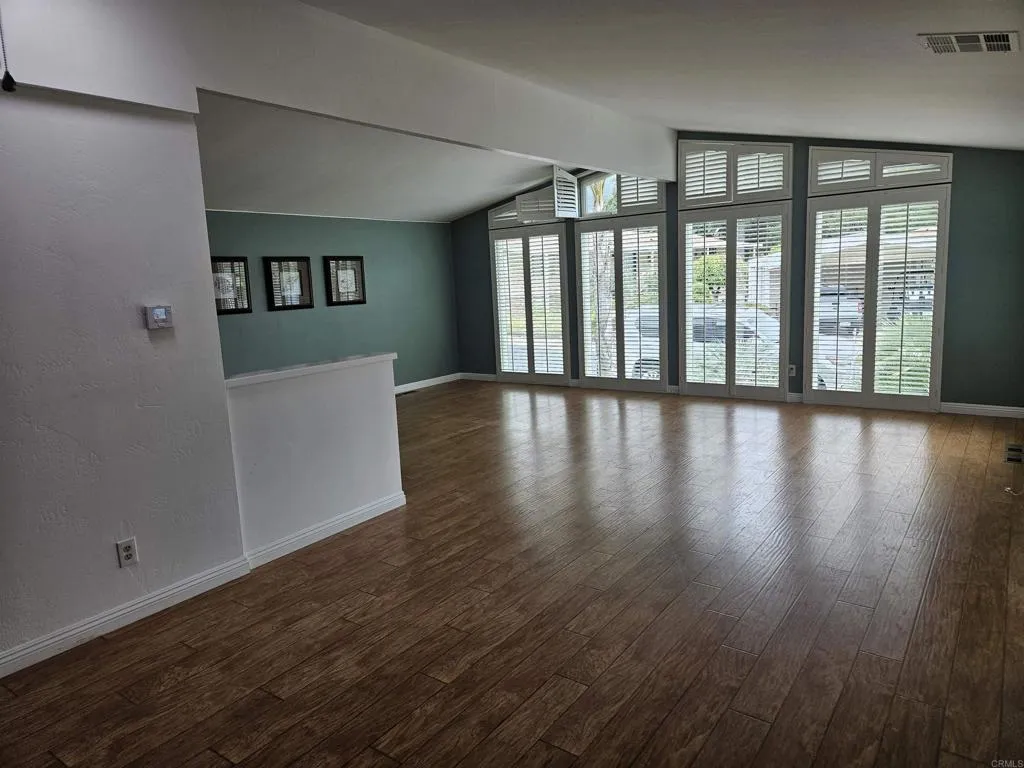 https://cdn.realtyfeed.com/cdn/127/306644206/1640c968524b37b83fb520248ec8f0dd.webp