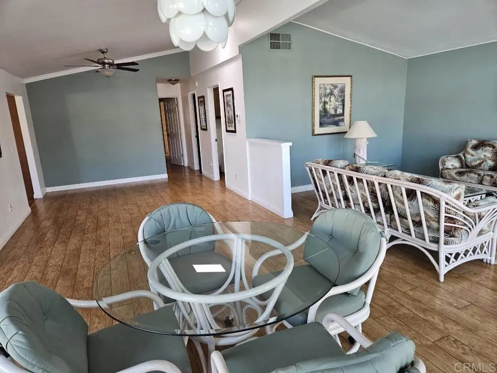 https://cdn.realtyfeed.com/cdn/127/306644206/8f5e697ad86056a1ef151a163747264d.webp
