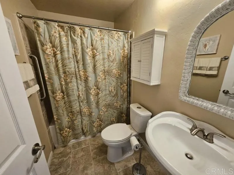 https://cdn.realtyfeed.com/cdn/127/306644206/aa2287bc6395be6549a60286f66babc9.webp