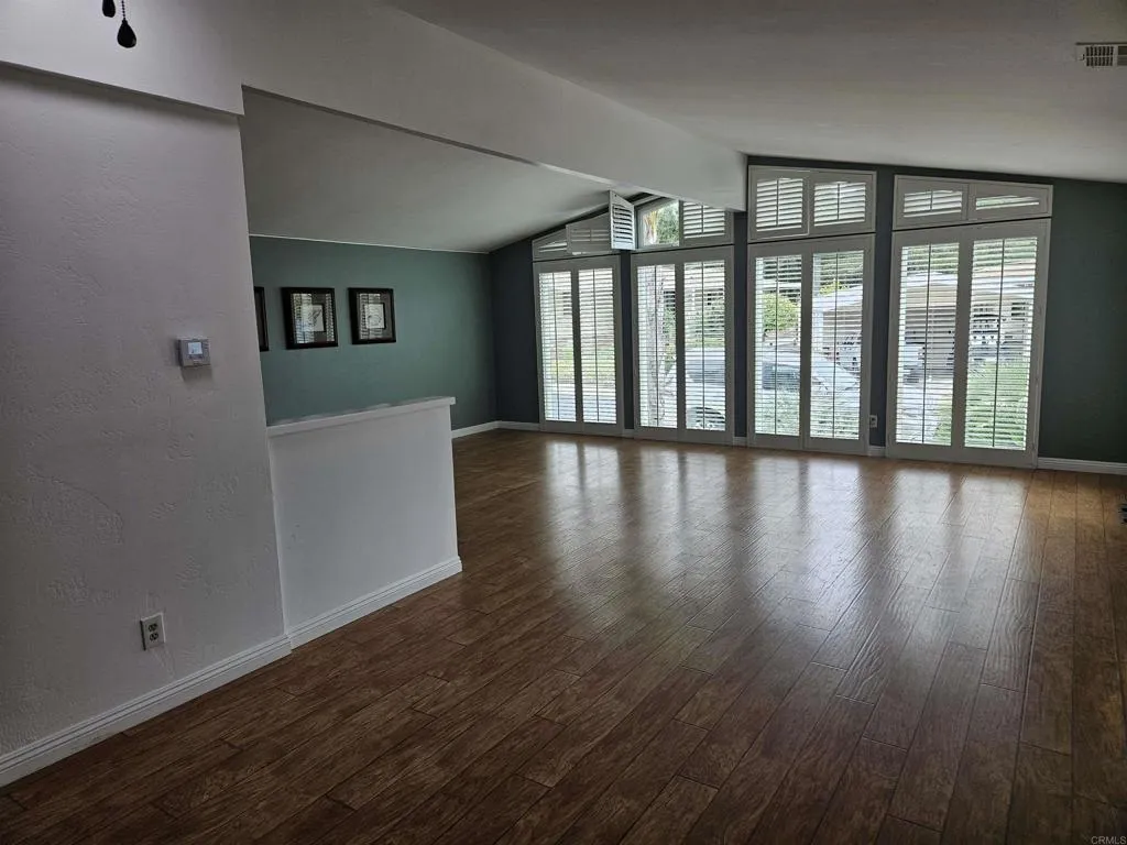 https://cdn.realtyfeed.com/cdn/127/306644206/fe2c0ae50fbb904518182e0c697ad929.webp
