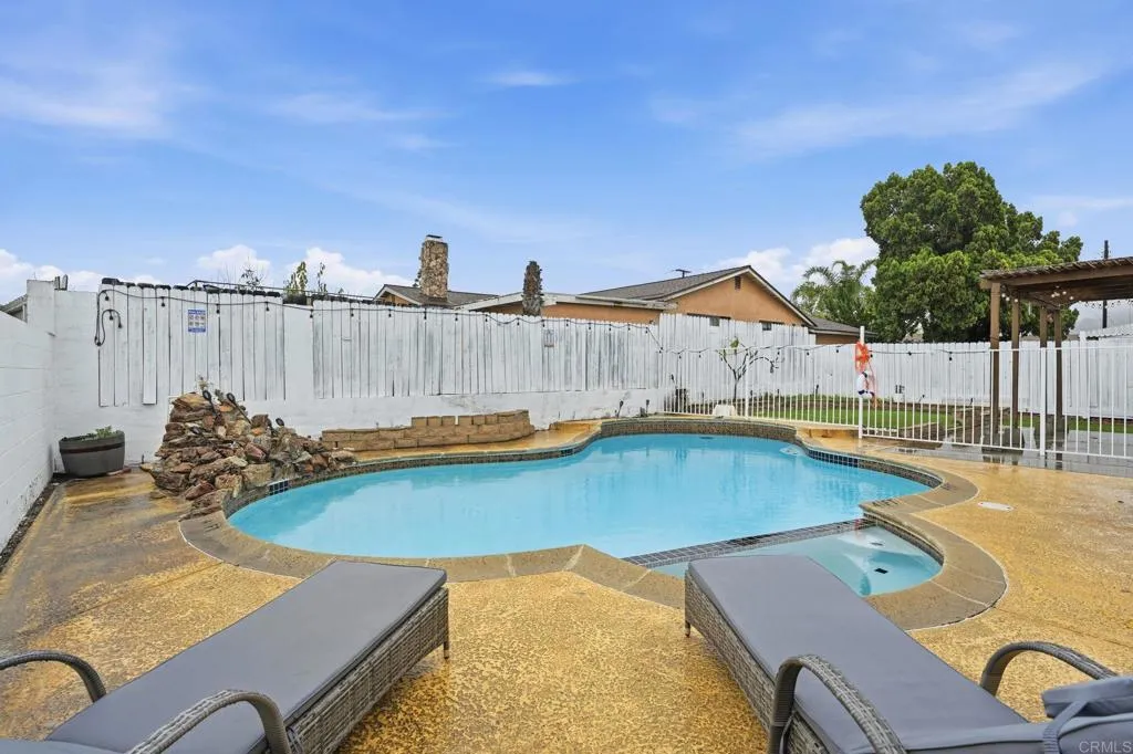 https://cdn.realtyfeed.com/cdn/127/306644262/b9e6ccd6ec1b629122125c1ce474517f.webp