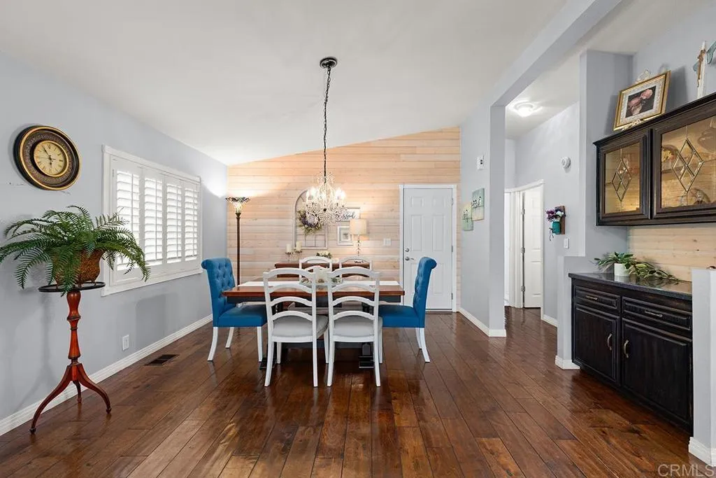 https://cdn.realtyfeed.com/cdn/127/306644274/0098e53c8d4c9d473a8dfbfbda11bd01.webp