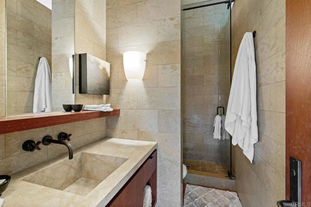 https://cdn.realtyfeed.com/cdn/127/306644288/b61b96d5aa7926d9a7e499ea3b5103fb.webp