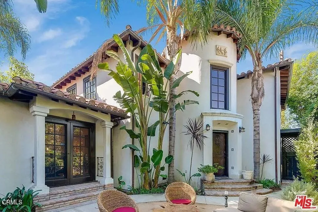835 Sycamore Avenue, Los Angeles, CA, 90038