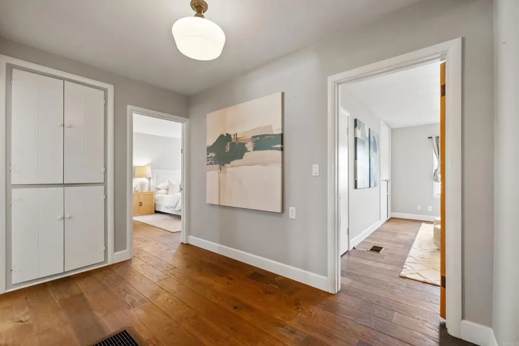 https://cdn.realtyfeed.com/cdn/127/306644310/b1788a4968d8454470646b49af9856b5.webp