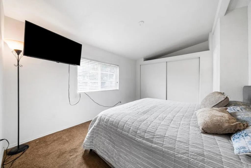 https://cdn.realtyfeed.com/cdn/127/306644328/b5ba3b236906f556e612645ae2777b17.webp