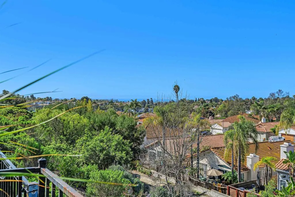 https://cdn.realtyfeed.com/cdn/127/306644351/30f5029575560813ec82166a65e5dc19.webp