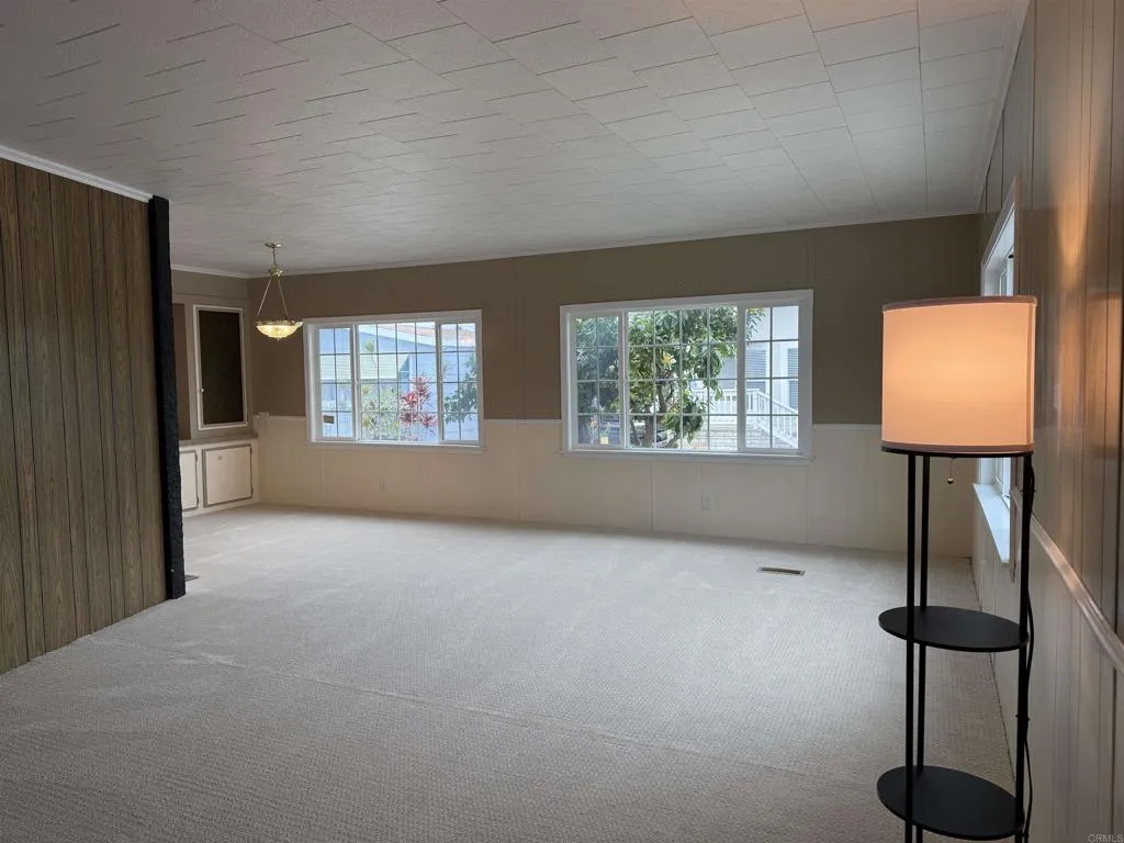 https://cdn.realtyfeed.com/cdn/127/306644414/1e696a601c7a25211531325fa652d37c.webp