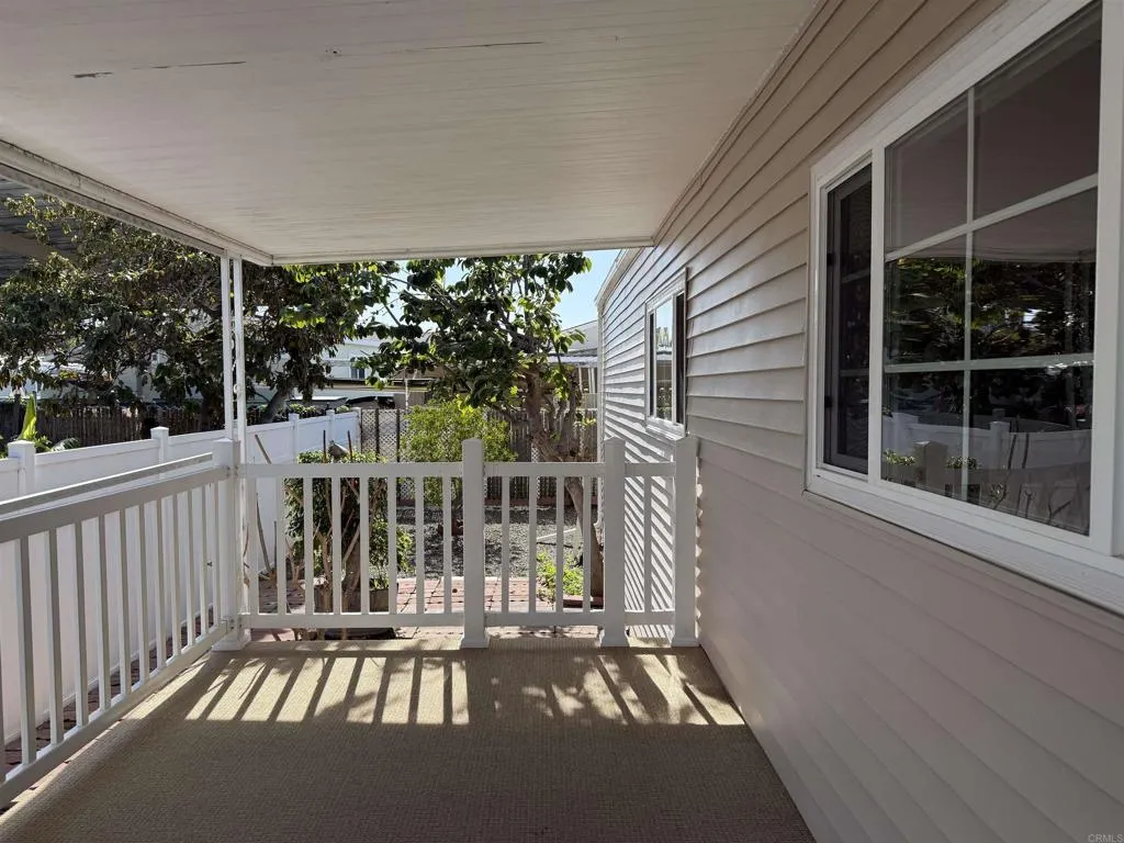 https://cdn.realtyfeed.com/cdn/127/306644414/2fe7a8a5bde7392d7154dbeaa2f604ed.webp