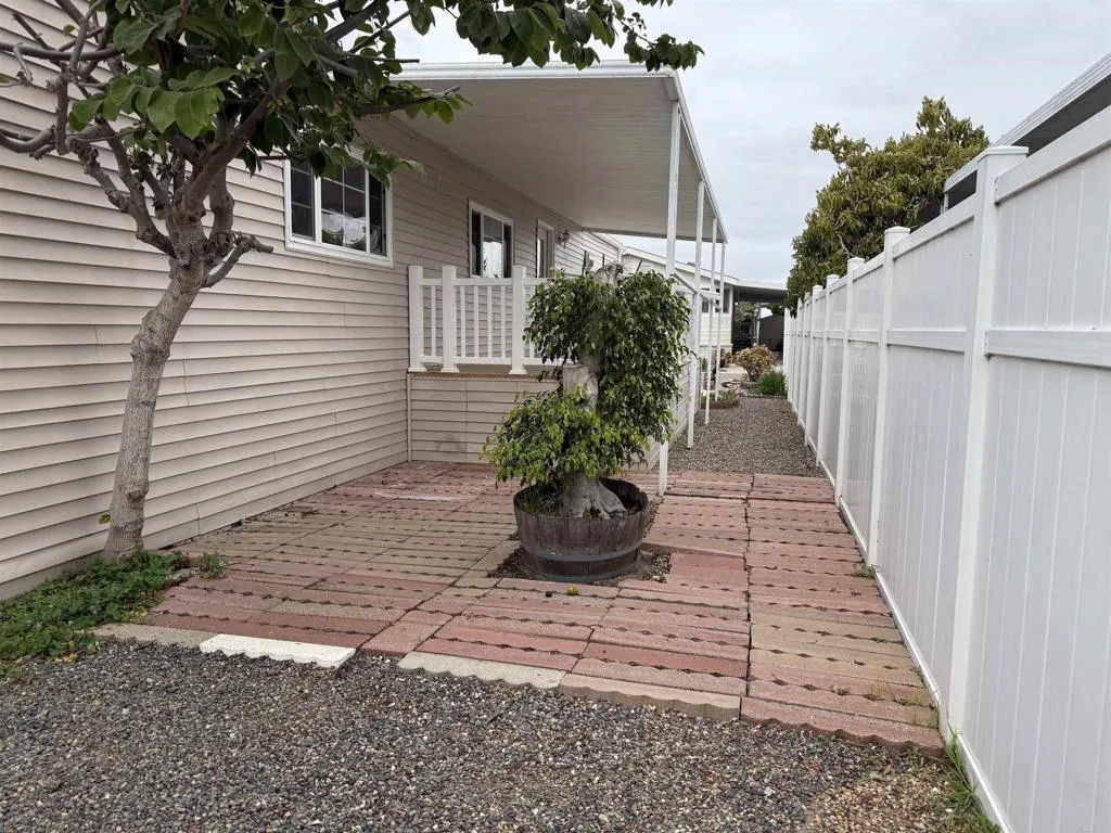 https://cdn.realtyfeed.com/cdn/127/306644414/4284afa27ed01e6d8076f753823594b8.webp