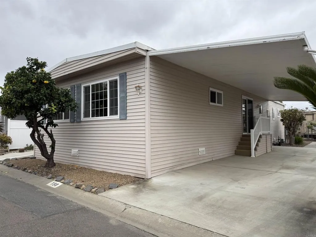 https://cdn.realtyfeed.com/cdn/127/306644414/6e66f266350d1a9ca8c16b6016cd3ce0.webp