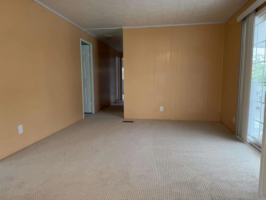https://cdn.realtyfeed.com/cdn/127/306644414/7b7f06b429abc752035c6855d6df9e29.webp