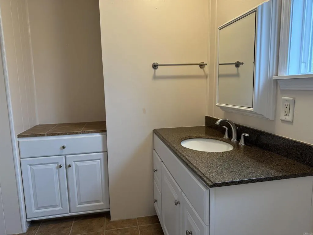 https://cdn.realtyfeed.com/cdn/127/306644414/cda4aa7fa3b28ac25741040076ae96ff.webp