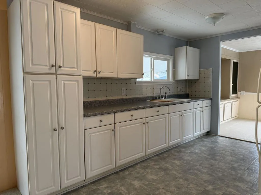 https://cdn.realtyfeed.com/cdn/127/306644414/f9143524efc91953946a9426a3bf1f3d.webp