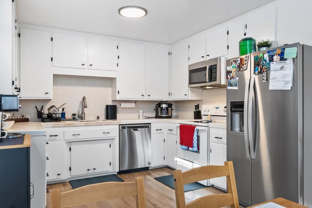 https://cdn.realtyfeed.com/cdn/127/306644531/a0c573d313d857bac49c6036e97369cf.webp
