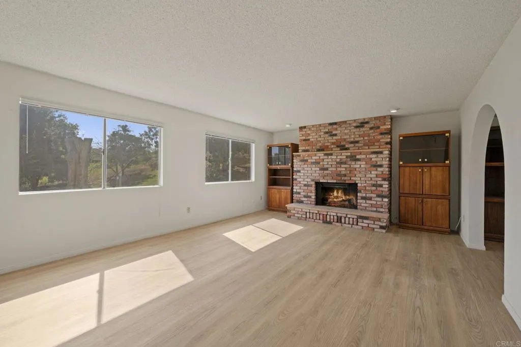 https://cdn.realtyfeed.com/cdn/127/306644576/fda13a6148f4a2230b99917972b2f200.webp