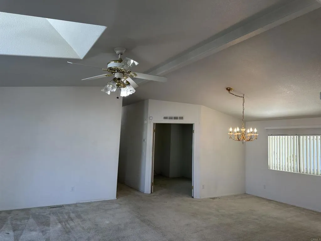 https://cdn.realtyfeed.com/cdn/127/306644599/30f72fe1742d9622a1366b3840705aec.webp