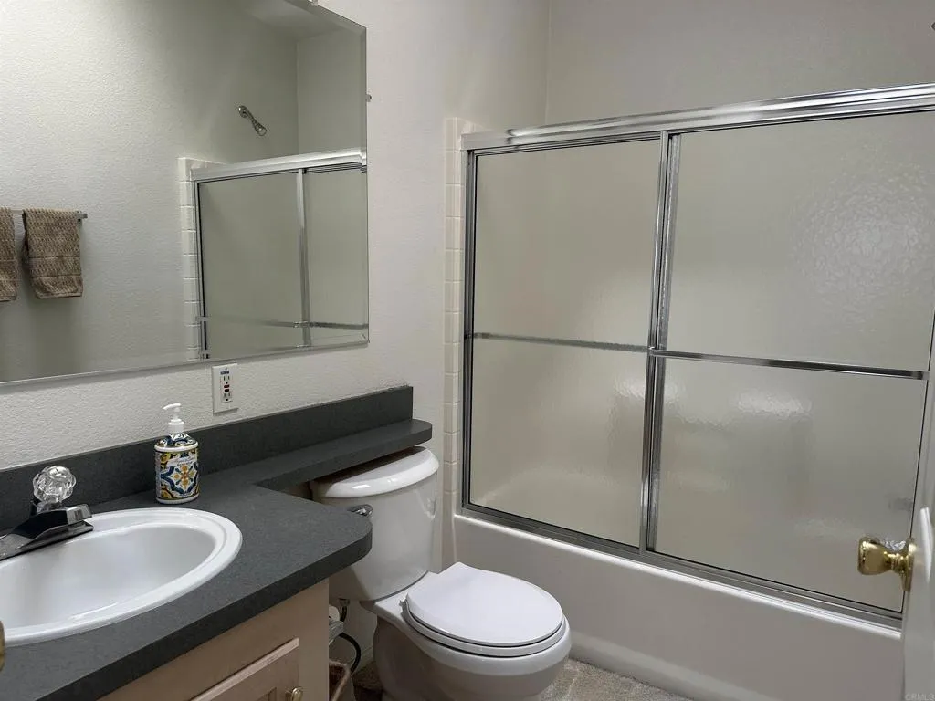 https://cdn.realtyfeed.com/cdn/127/306644599/d2d6a394196c9a933325348a252b756d.webp
