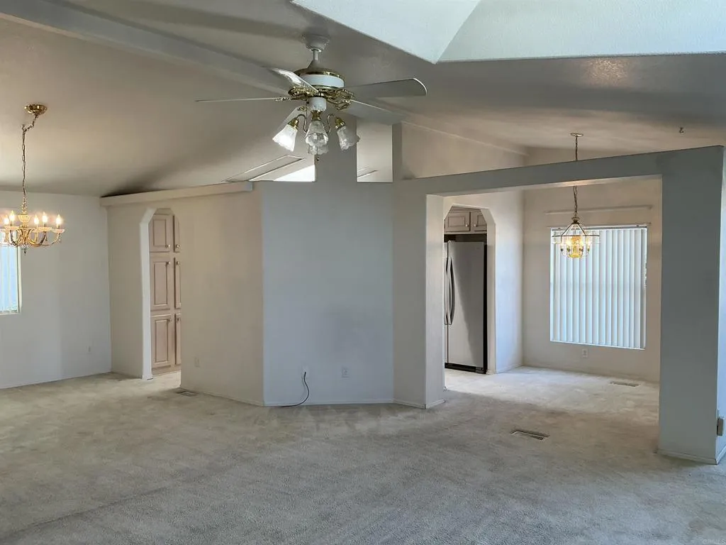 https://cdn.realtyfeed.com/cdn/127/306644599/fd8318e61df183199d372628eb68465d.webp