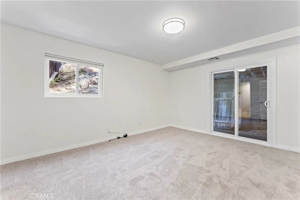 https://cdn.realtyfeed.com/cdn/127/306644720/430bc0f87088492fe75015badd3fb647.webp