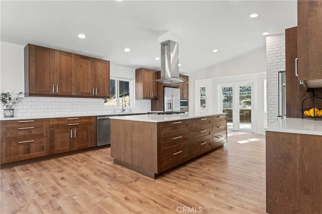 https://cdn.realtyfeed.com/cdn/127/306644720/760ad0fdcbbb60d26de034cfcde0000a.webp