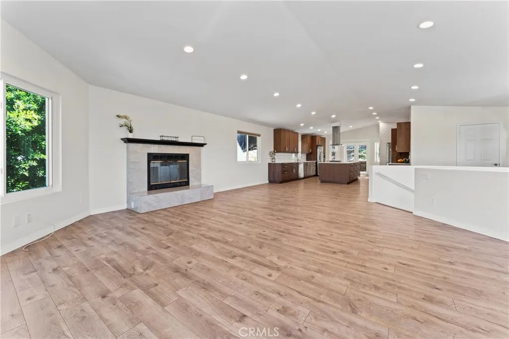 https://cdn.realtyfeed.com/cdn/127/306644720/b49a6e1f674eea5559b5fa2cd87c9669.webp