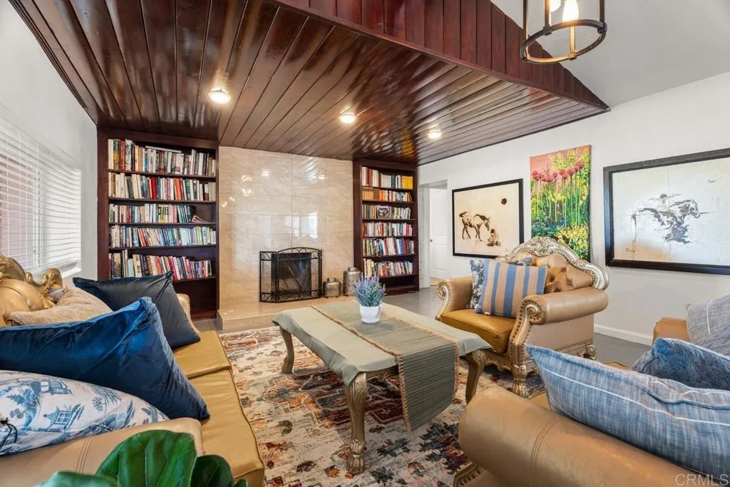 https://cdn.realtyfeed.com/cdn/127/306644770/2704305966bce33f9828eb32ec6b40b8.webp