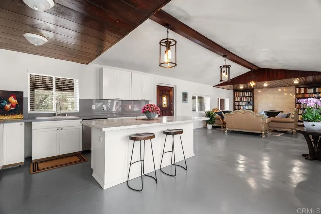 https://cdn.realtyfeed.com/cdn/127/306644770/d3a32f788def7f18ad7dec68a9d096b5.webp