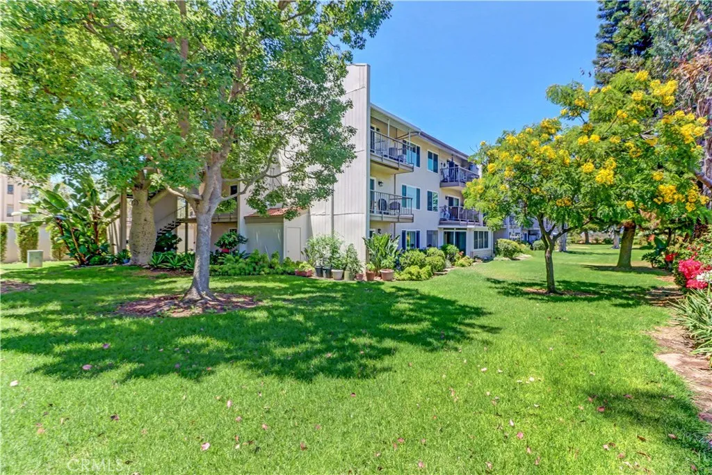 3365 Punta Alta Unit 2f, Laguna Woods, CA 92637