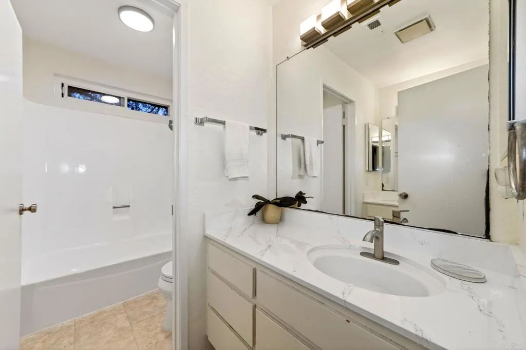 https://cdn.realtyfeed.com/cdn/127/306644884/6e81e0c5be615dd6390598ef3b470f24.webp