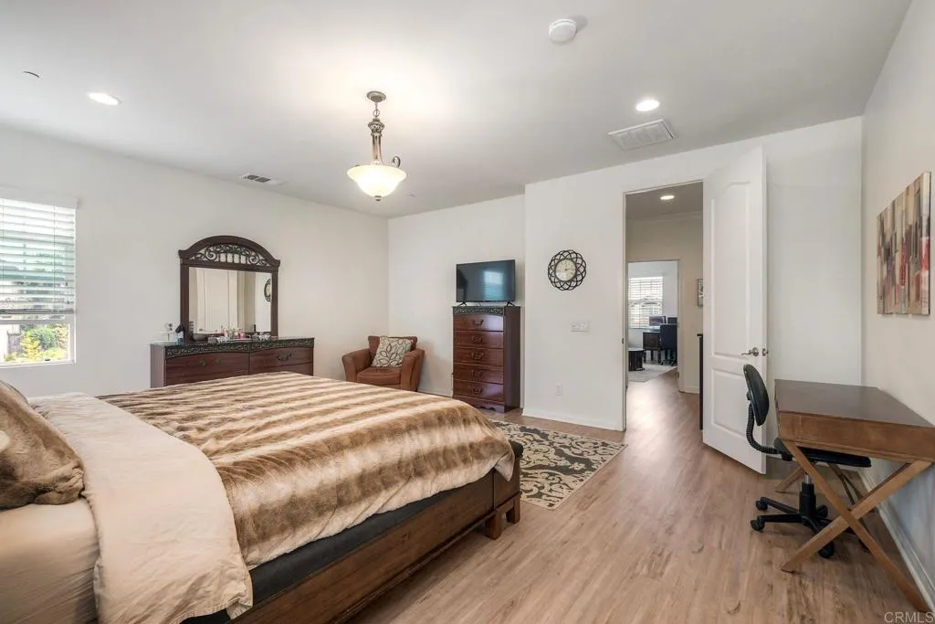 https://cdn.realtyfeed.com/cdn/127/306644890/1618aa95df170bdb9b088096f7ee7b84.webp