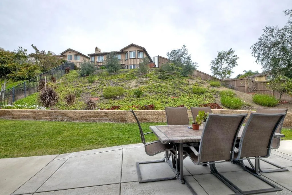 https://cdn.realtyfeed.com/cdn/127/306644890/943d48122af7c86ec44f1082656f3a35.webp