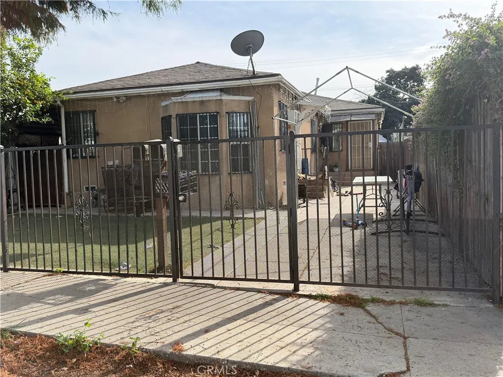 1462 E 57th, Los Angeles, CA 90011 - Main photo, Los Angeles, CA