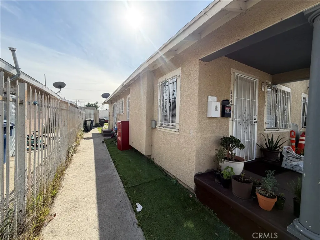352 E 84th, Los Angeles, CA 90003 - Photo 4 of 8, Los Angeles, CA