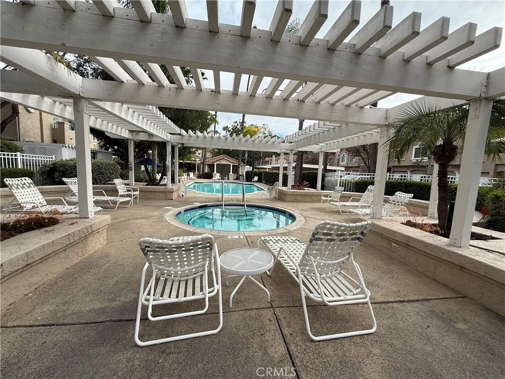 https://cdn.realtyfeed.com/cdn/127/306644960/7f0ecfda5f6f2f406e40c84e1aea0bbd.webp