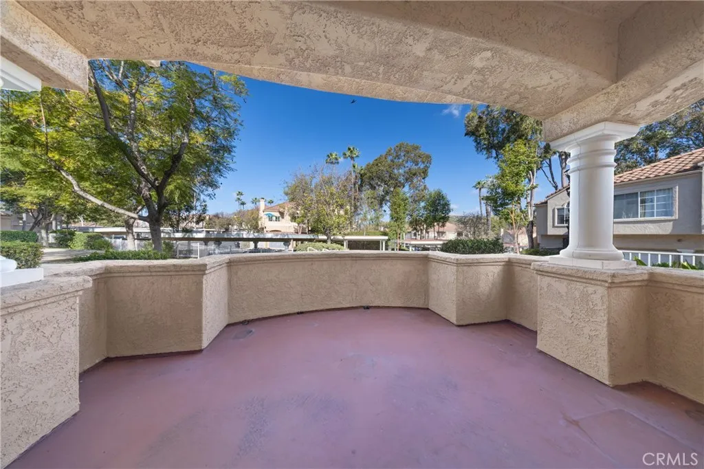 https://cdn.realtyfeed.com/cdn/127/306644960/fb2cd0eaddee670300f12c008a5a141d.webp