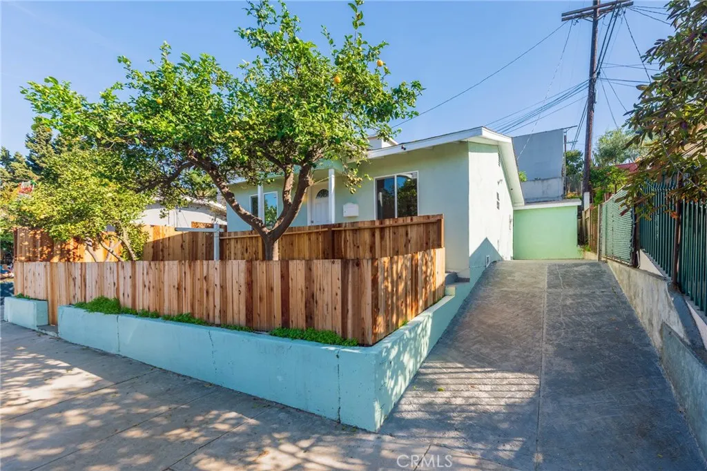 1680 S Rimpau Boulevard, Los Angeles, CA 90019 - Photo 2 of 32, Los Angeles, CA