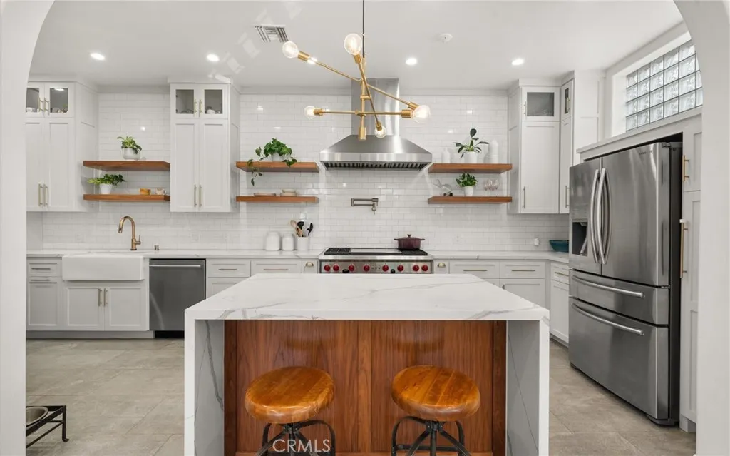Topanga, CA 90290