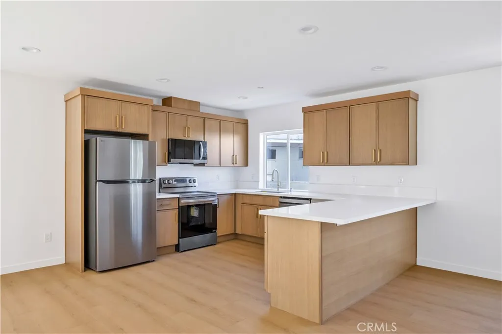 10905 Dalerose Unit C, Inglewood, CA 90304 - Photo 4 of 20, Inglewood, CA