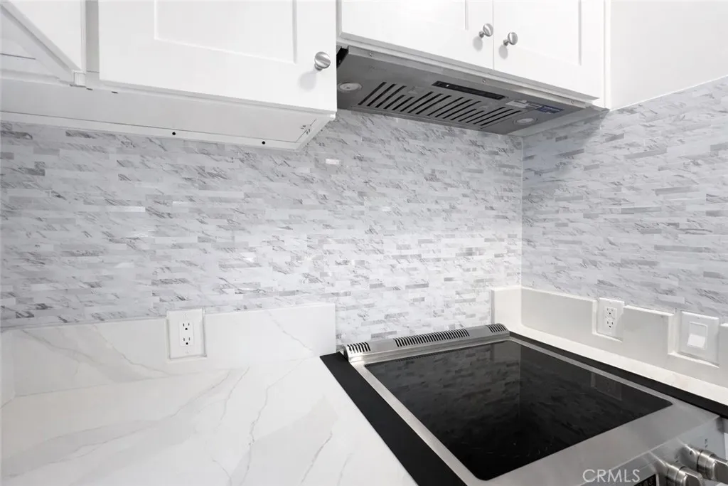 6907 Noble, Van Nuys, CA, 91405