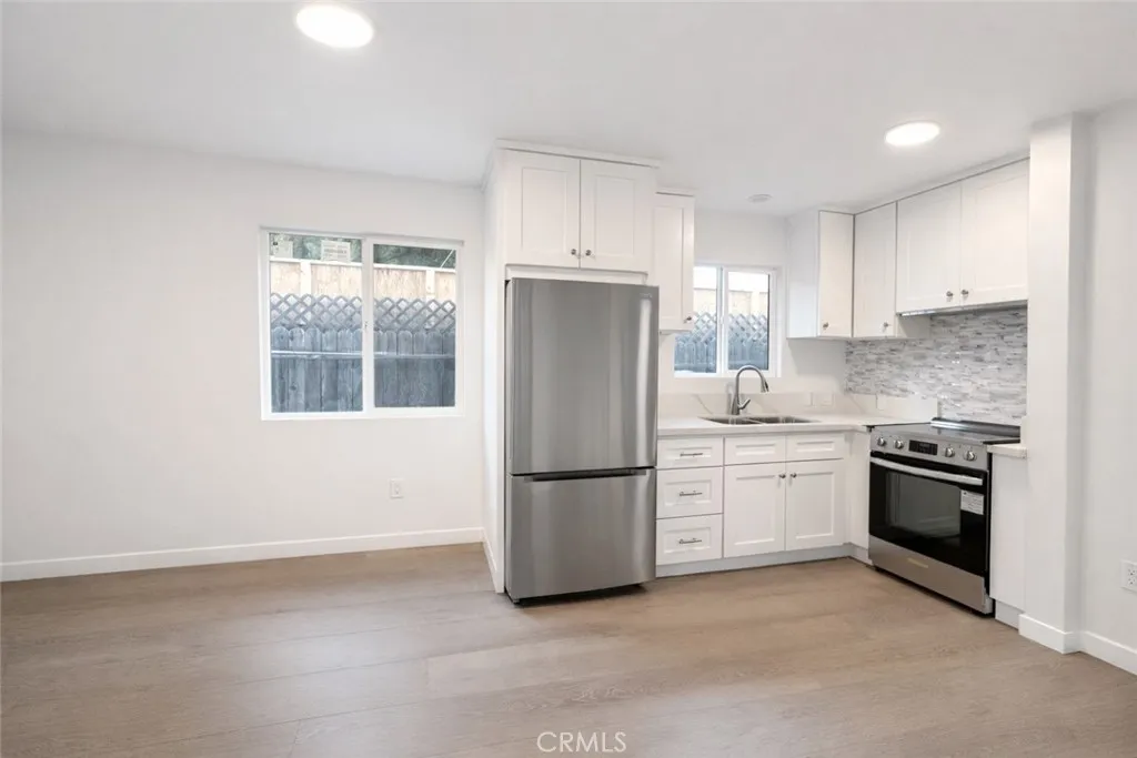 6907 Noble, Van Nuys, CA, 91405