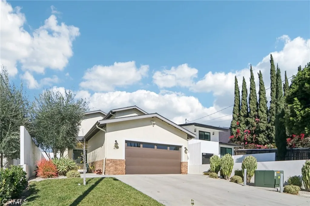 237 Houston Drive, Thousand Oaks, CA 91360