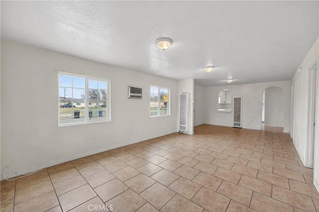 16516 E Street, Victorville, CA 92395 - Photo 5 of 42, Victorville, CA