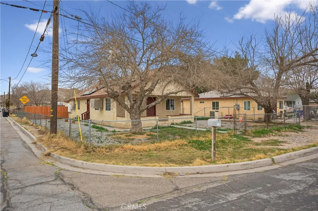 16516 E Street, Victorville, CA 92395 - Photo 3 of 42, Victorville, CA