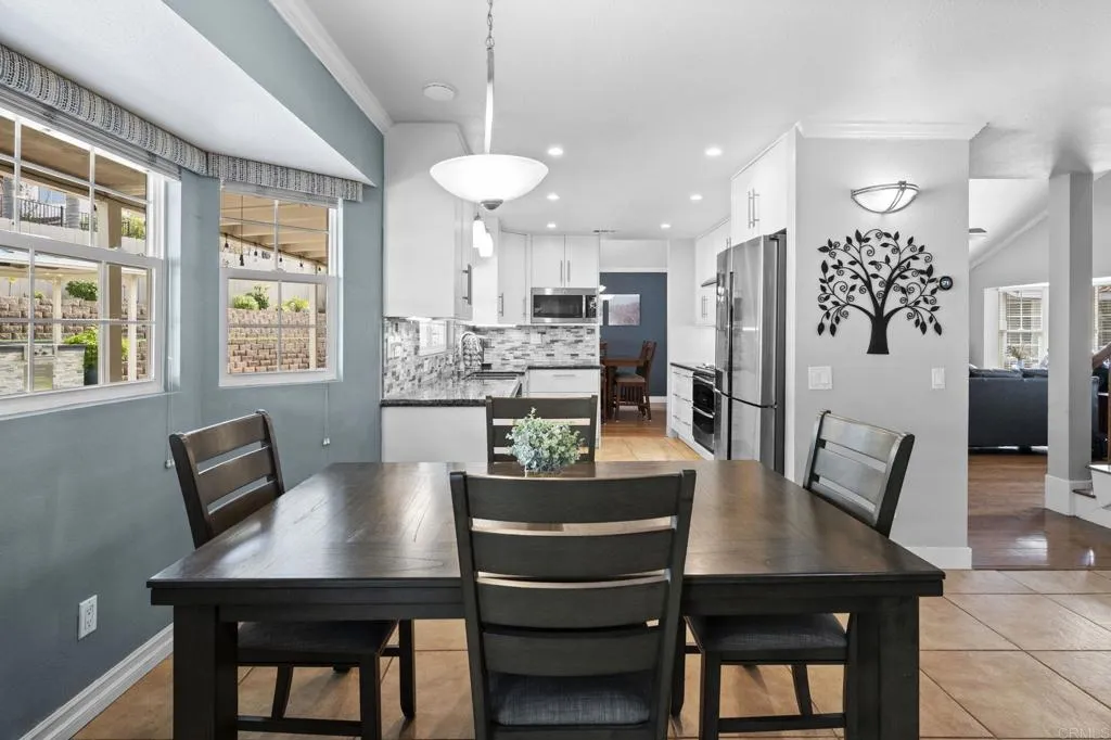 https://cdn.realtyfeed.com/cdn/127/306645243/447d382229e5eb1baa196ae7acd774d4.webp