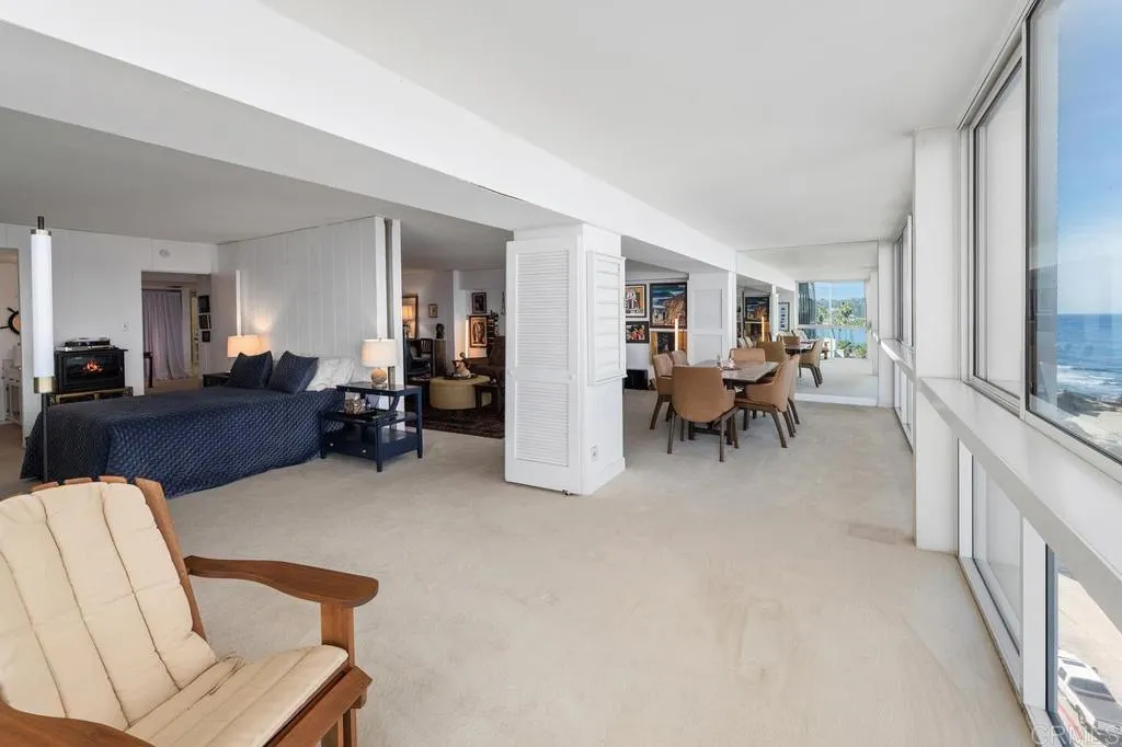 https://cdn.realtyfeed.com/cdn/127/306645251/6390302e0e9874ae6a86ac98efff6497.webp