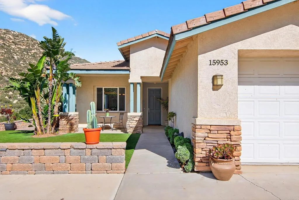 https://cdn.realtyfeed.com/cdn/127/306645279/0ac2ac1bd81a6b1f0c7ff539ac9fea13.webp