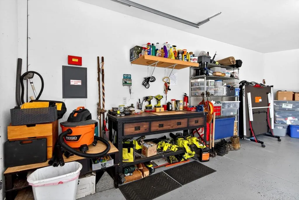 https://cdn.realtyfeed.com/cdn/127/306645279/4883602bbc7a0fef216df63997689025.webp