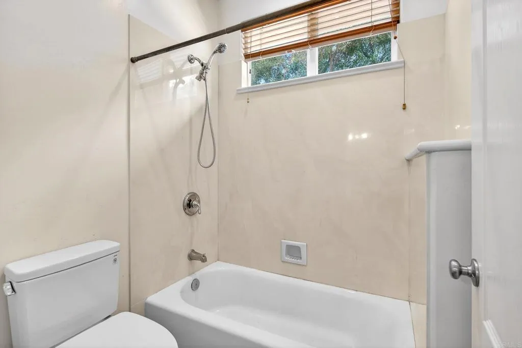 https://cdn.realtyfeed.com/cdn/127/306645279/80ed1f617c45343cbb71ce165d9c049b.webp